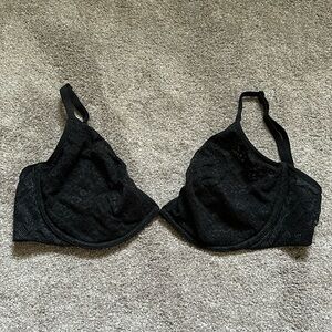 Victoria’s Secret unlined plunge bra